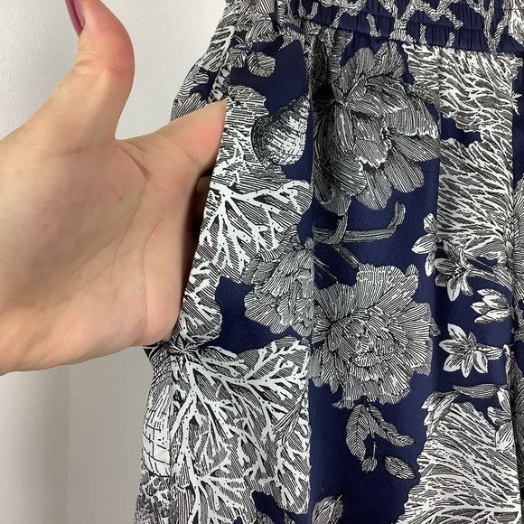 J.Crew Collection Pull-On Cropped Pant in Ratti Seashell Print - Picture 3 of 7